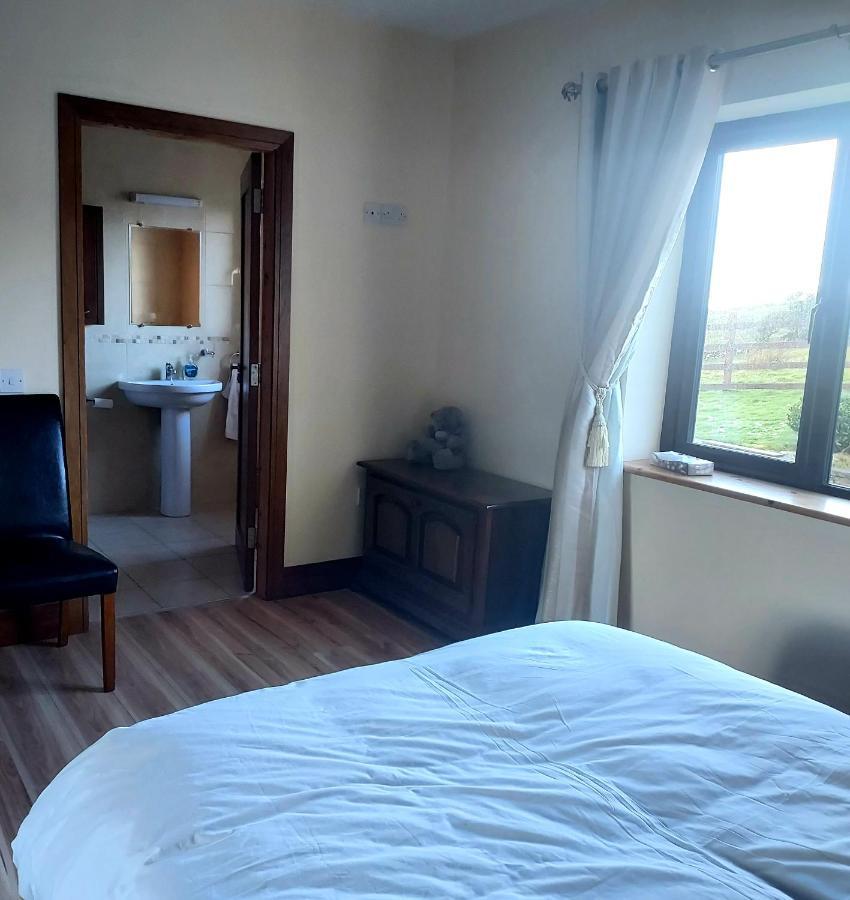 Ros Na Gcloch Bed & Breakfast เวสต์พอร์ต ภายนอก รูปภาพ